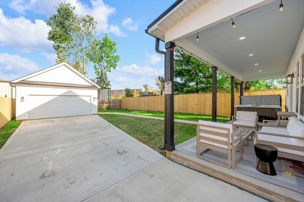 Photo of Outdoor in Lexington