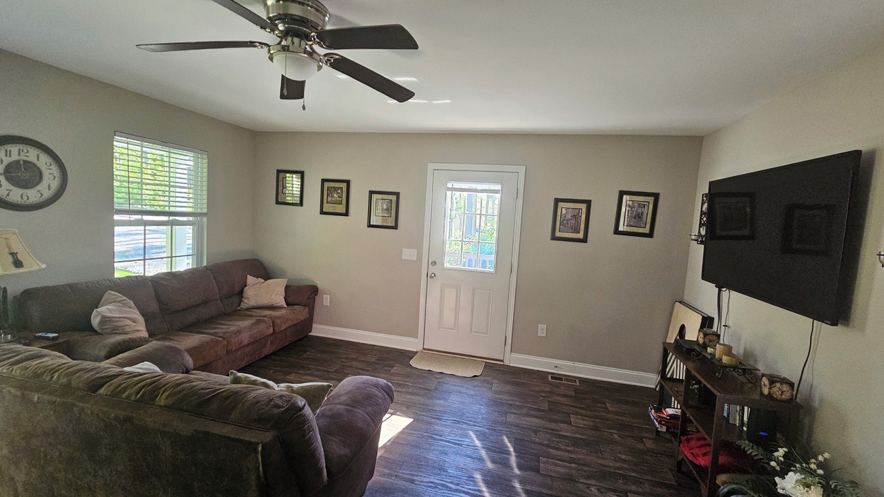 Photo of Livingroom in Morganton