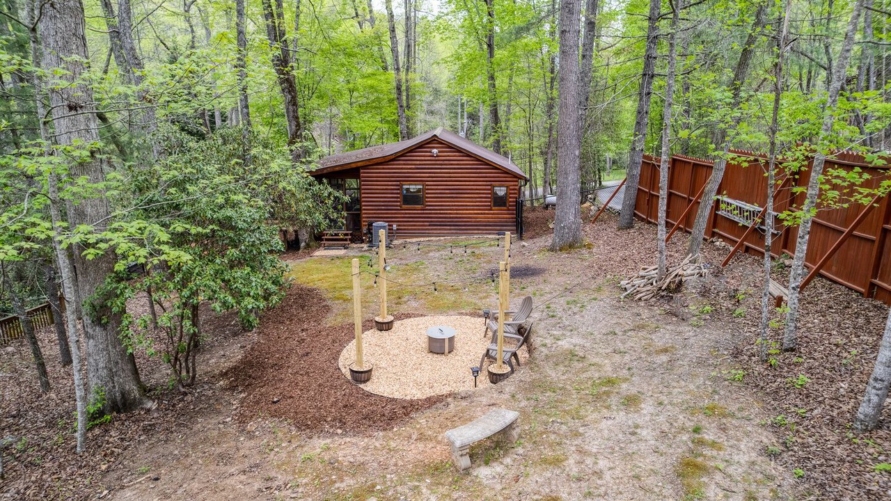 Photo of Outdoor in Morganton