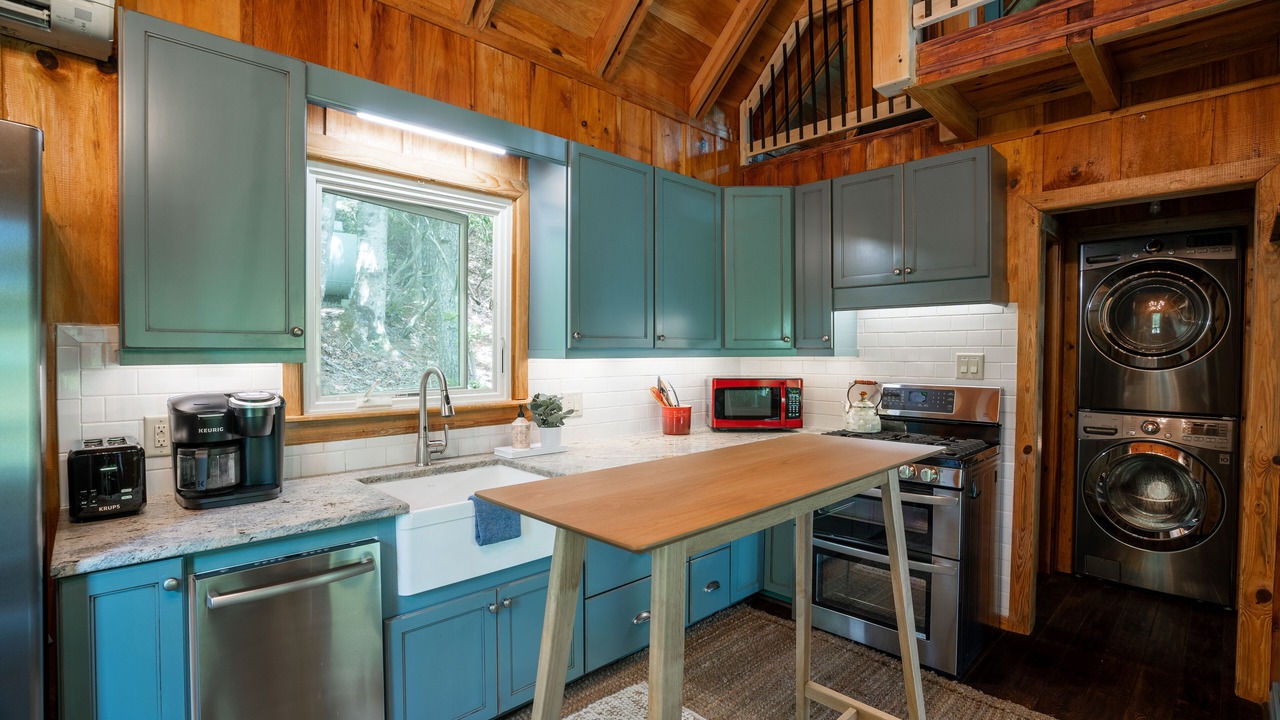 Photo of Kitchen in Cherry Log
