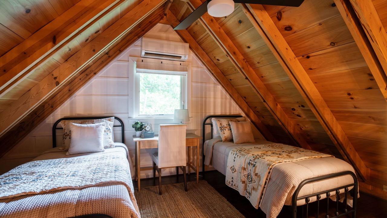Photo of Bedroom in Cherry Log