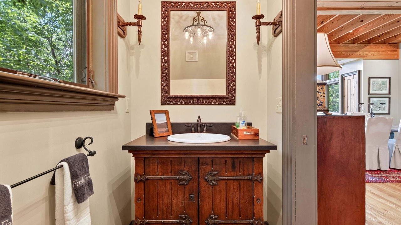 Photo of Bedroom in Laurel Ridge