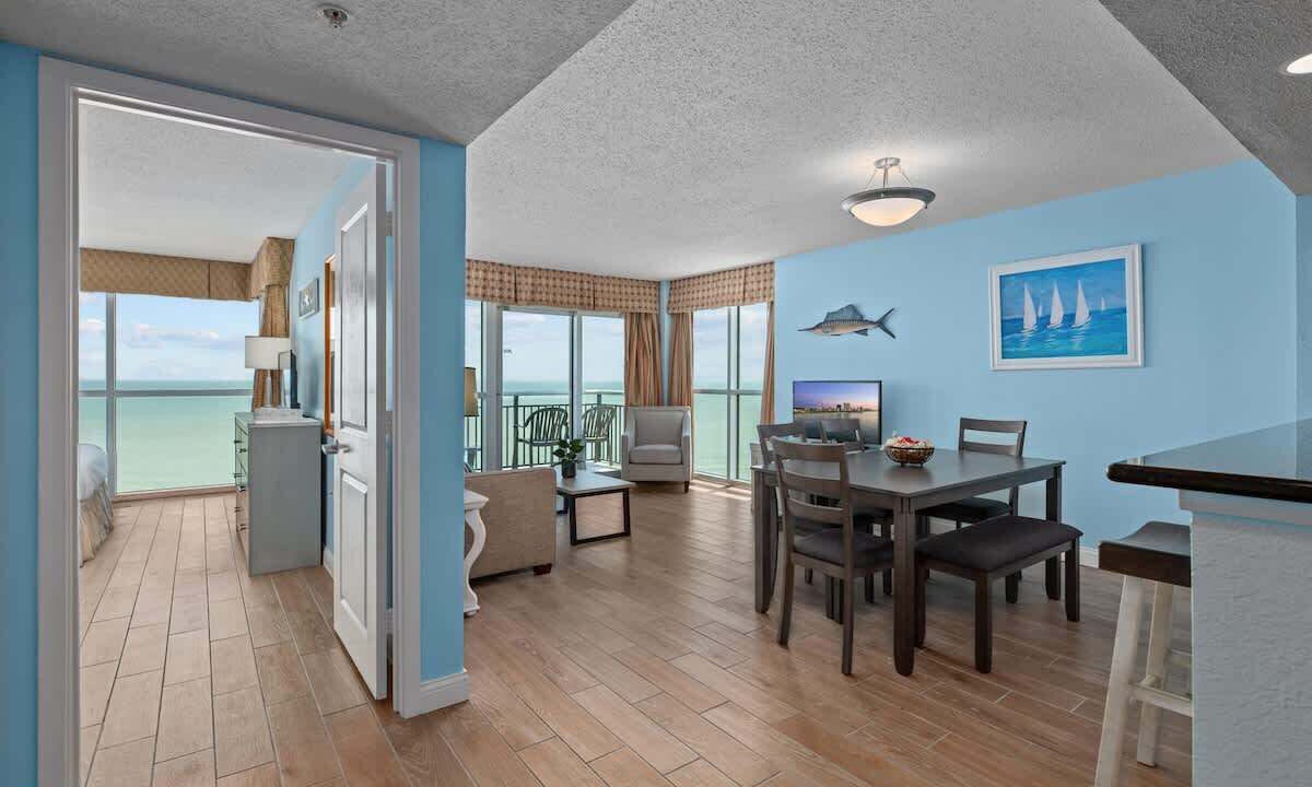 Photo of Livingroom in Downtown Myrtle Beach