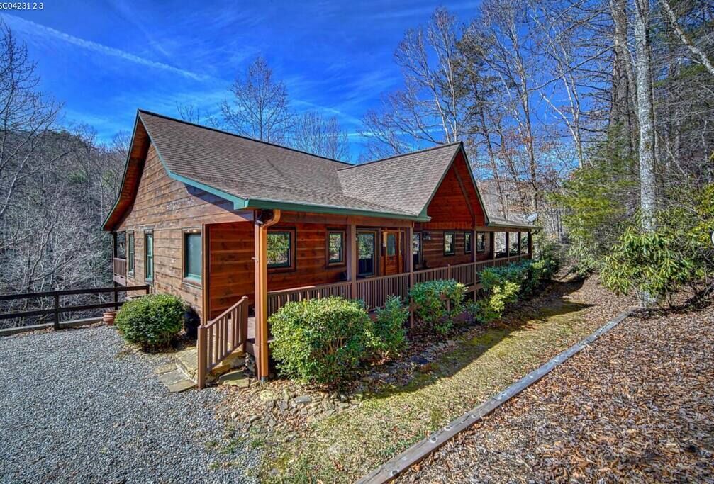 Photo of Others in Hiawassee
