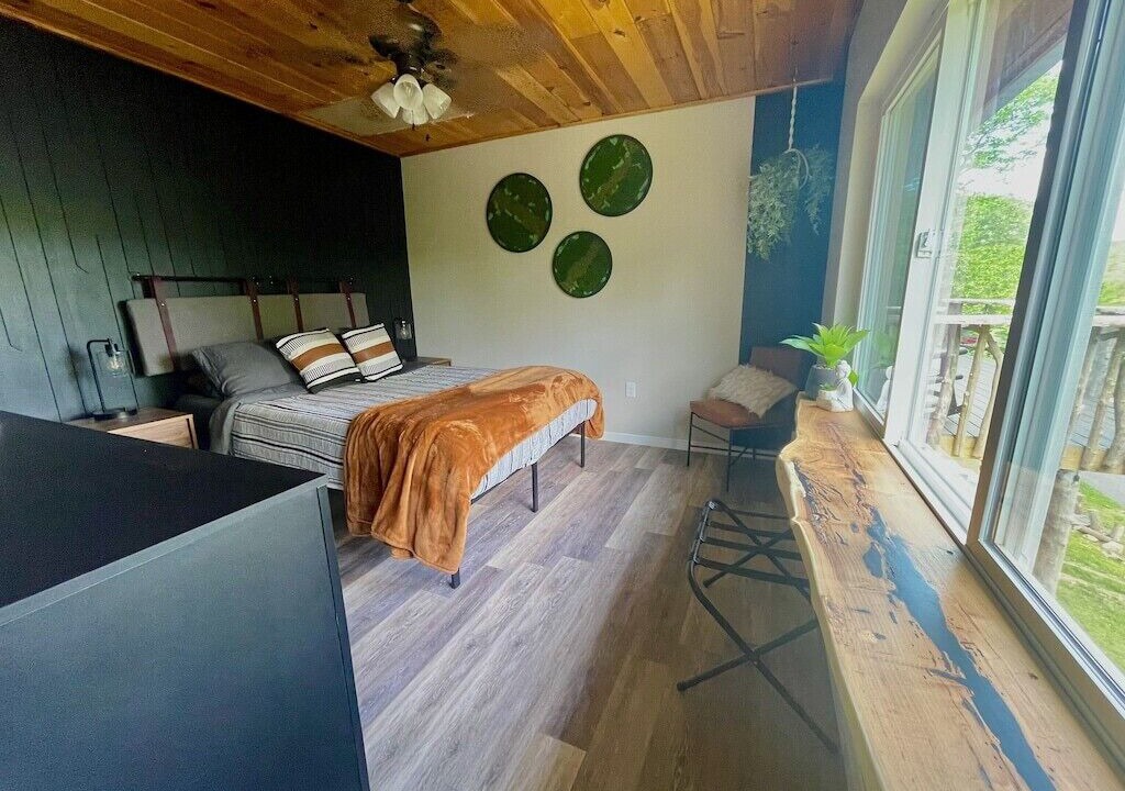 Photo of Bedroom in La Follette