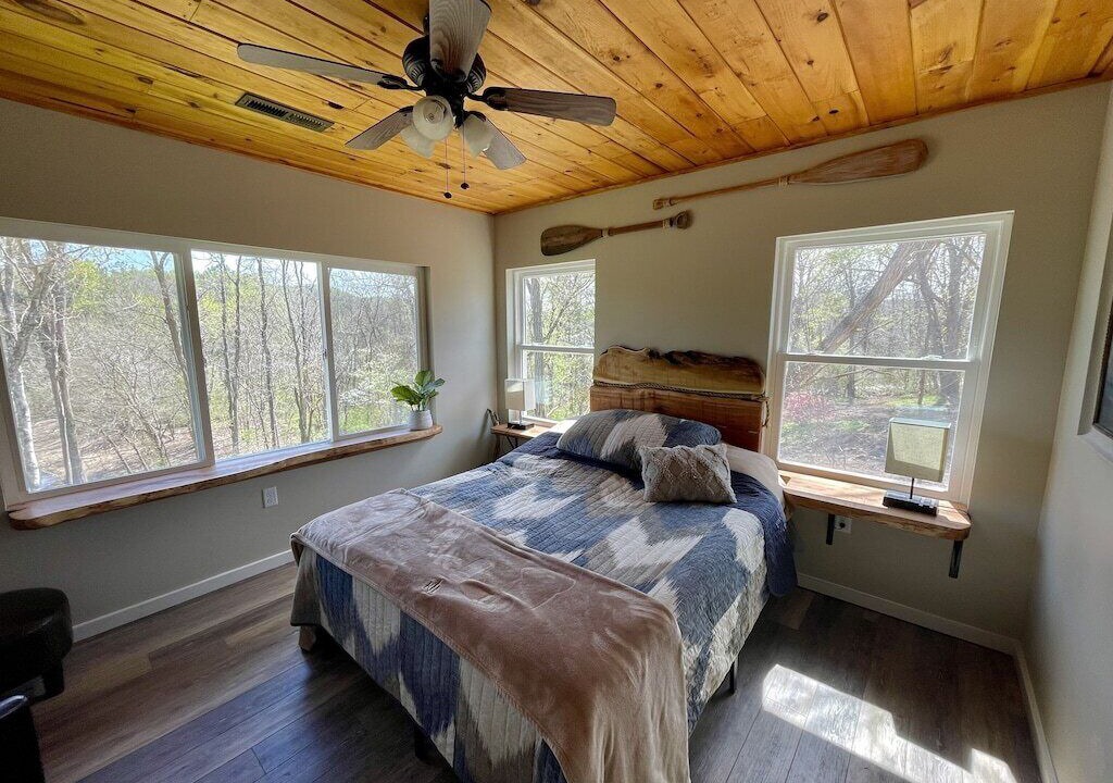 Photo of Bedroom in La Follette