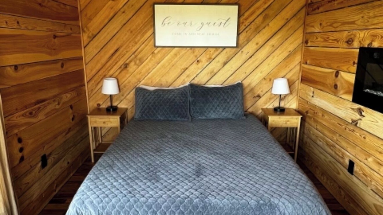 Photo of Bedroom in Candler