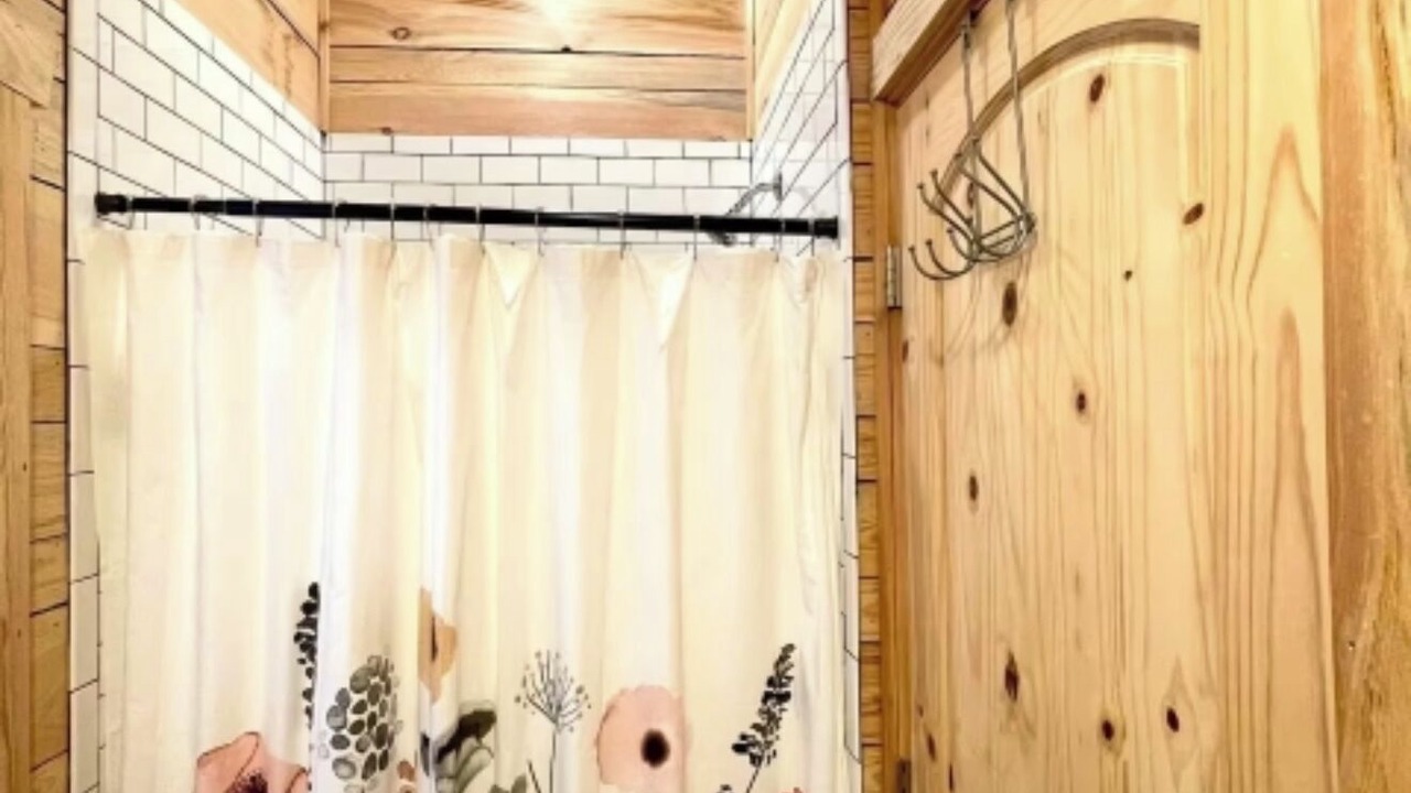 Photo of Bathroom in Candler