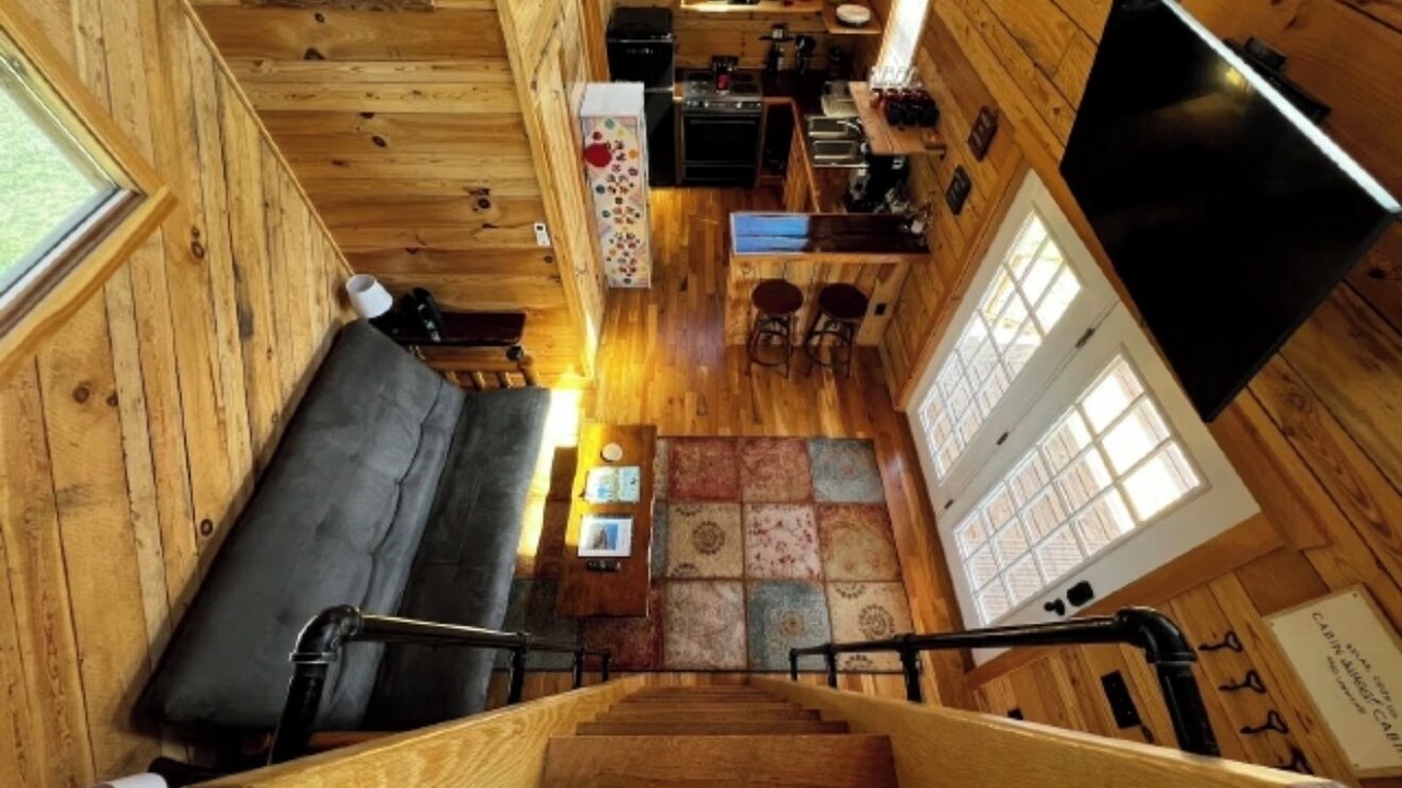 Photo of Livingroom in Candler