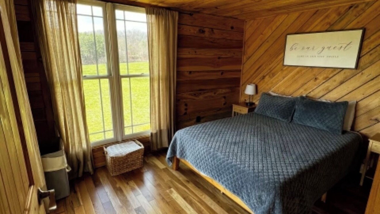 Photo of Bedroom in Candler