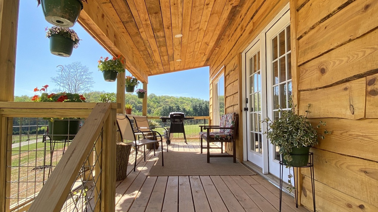 Photo of Patio Balcony in Candler