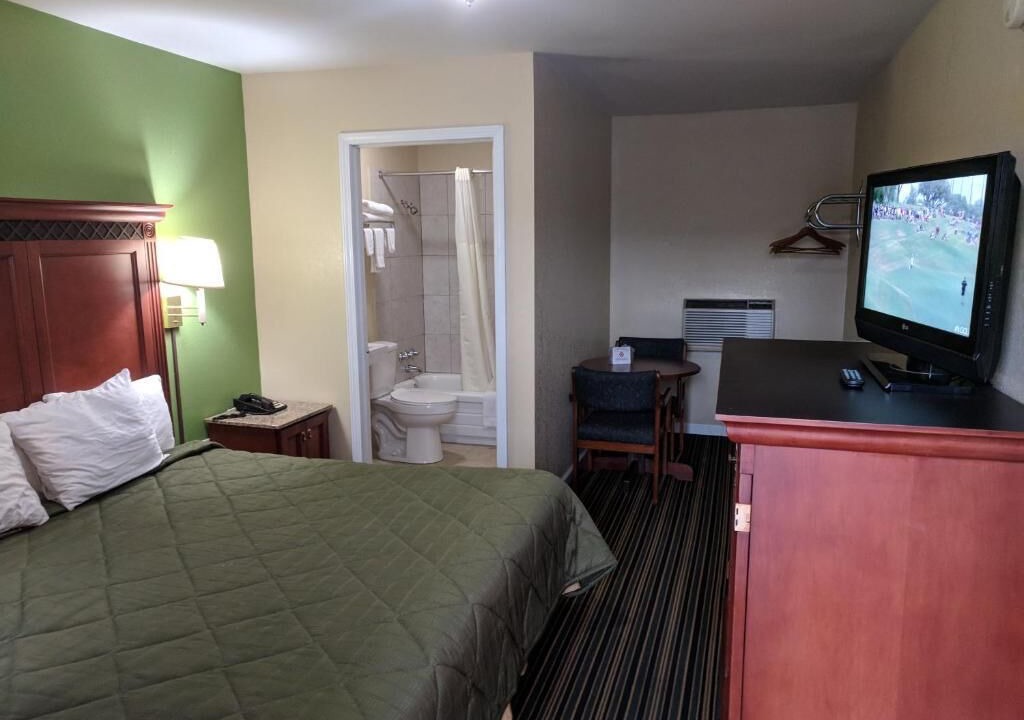 Photo of Bedroom in Benton