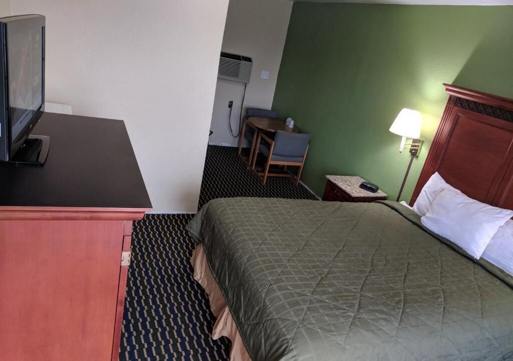Photo of Bedroom in Benton