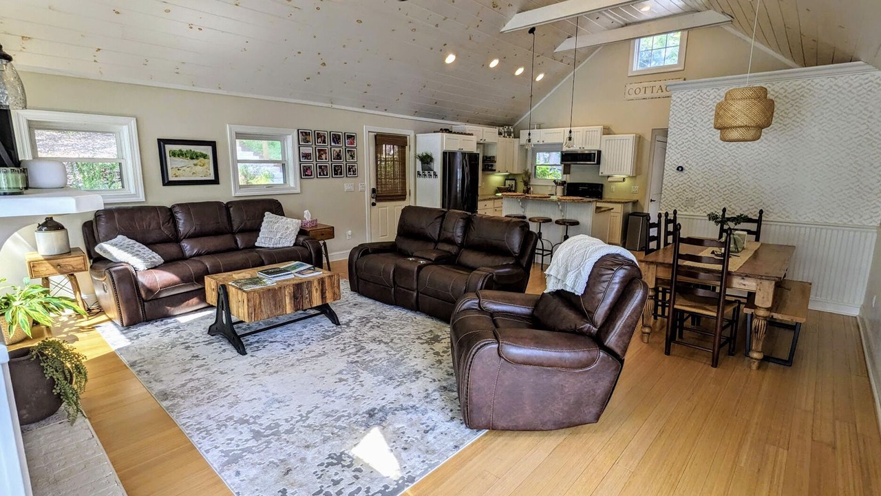 Photo of Livingroom in Sunset Cove