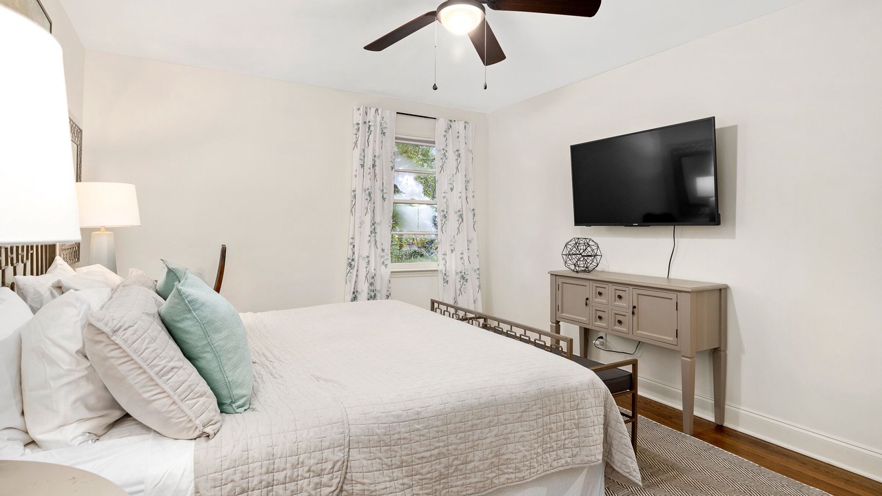 Photo of Bedroom in Northlake
