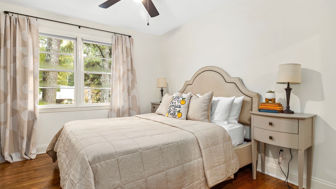 Photo of Bedroom in Northlake
