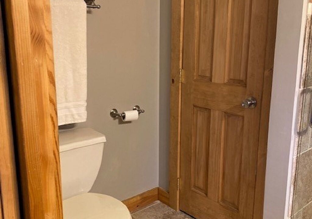Photo of Bathroom in Edray