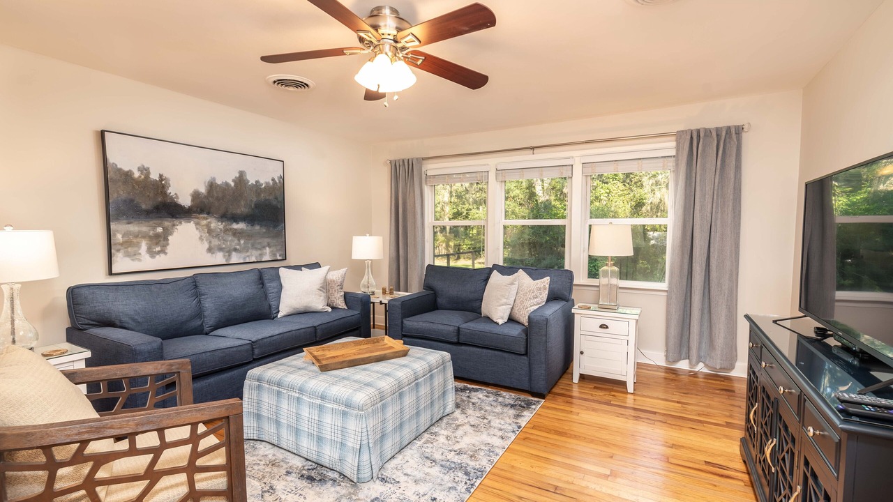 Photo of Livingroom in Pigeon Point
