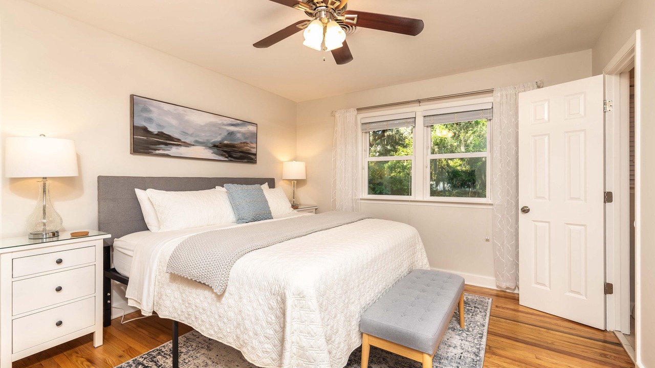 Photo of Bedroom in Pigeon Point