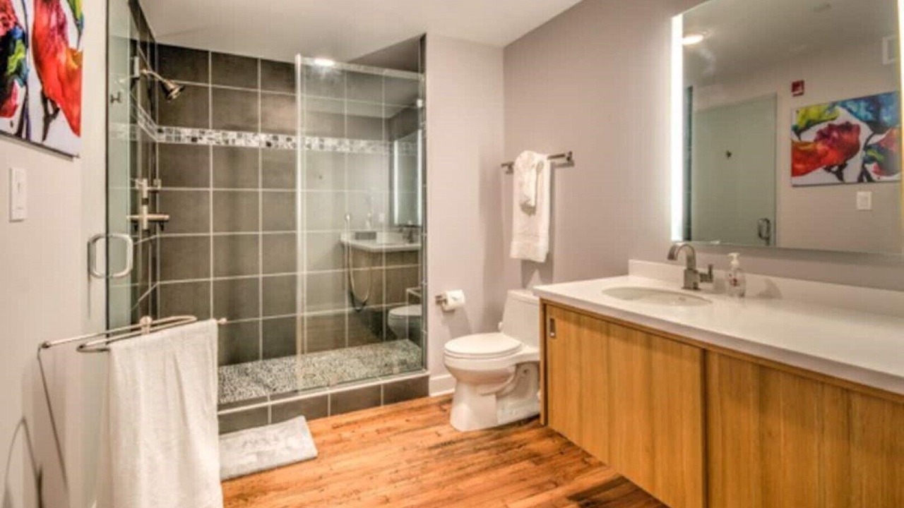 Photo of Bathroom in Downtown Memphis