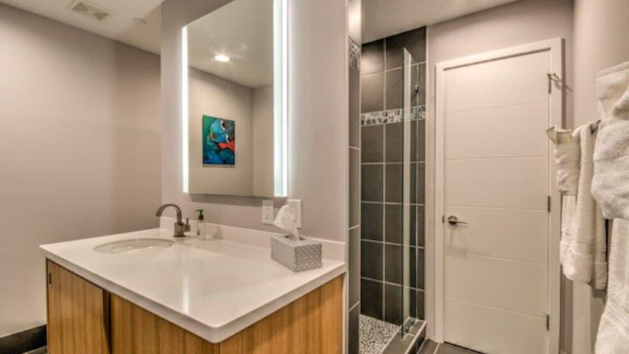 Photo of Bathroom in Downtown Memphis