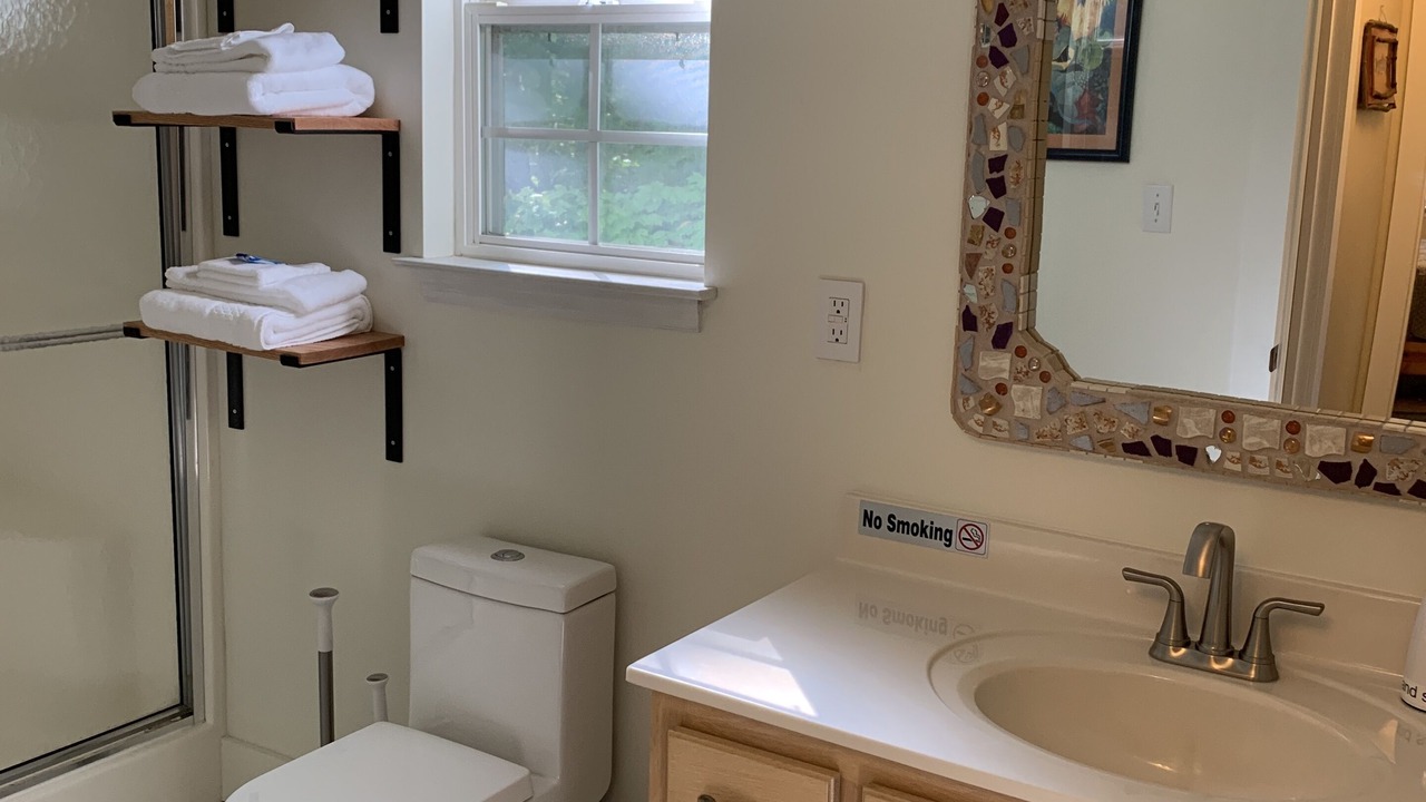 Photo of Bathroom in Hiawassee