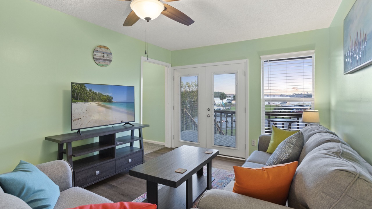 Photo of Livingroom in Jacksonville