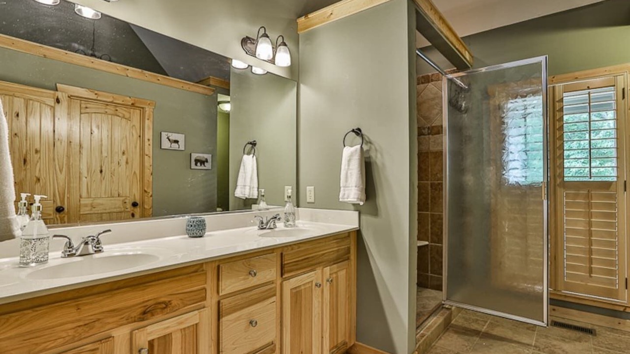 Photo of Bathroom in Ellijay