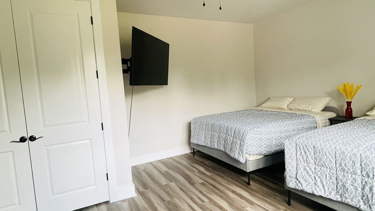 Photo of Bedroom in Mountain Island
