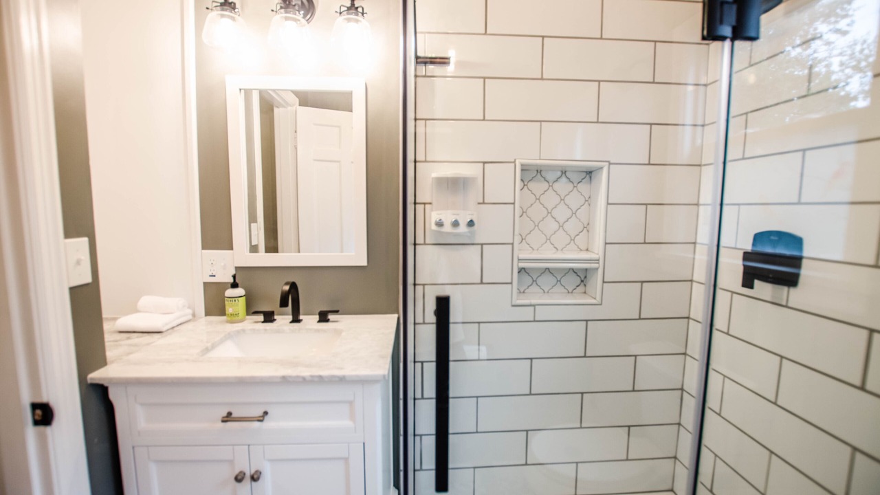 Photo of Bathroom in Bardstown