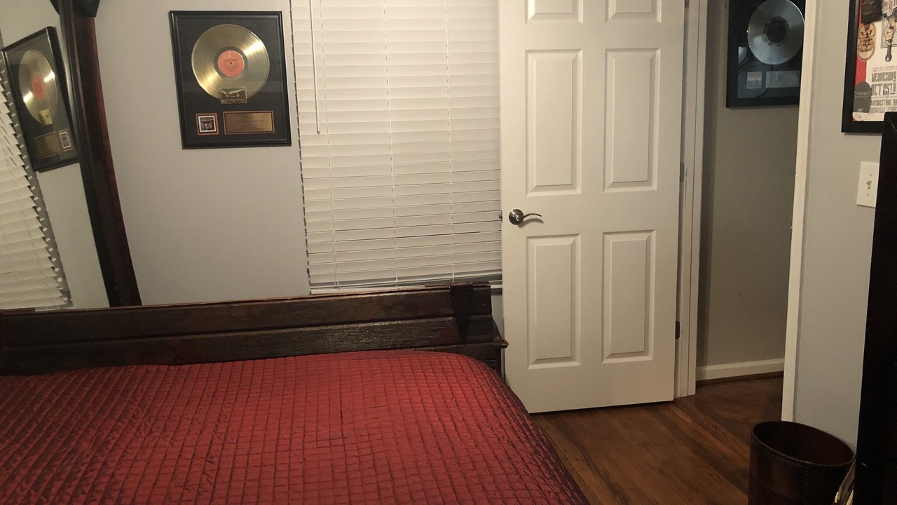 Photo of Bedroom in Lockeland Springs