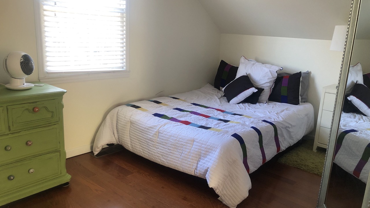 Photo of Bedroom in Lockeland Springs
