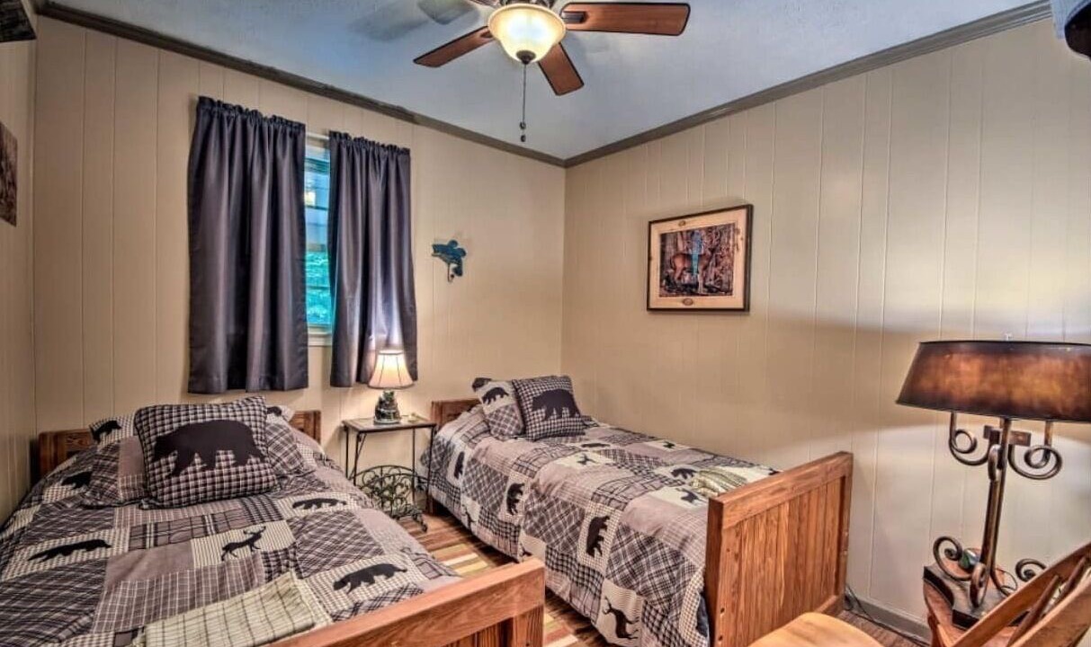 Photo of Bedroom in Hiawassee