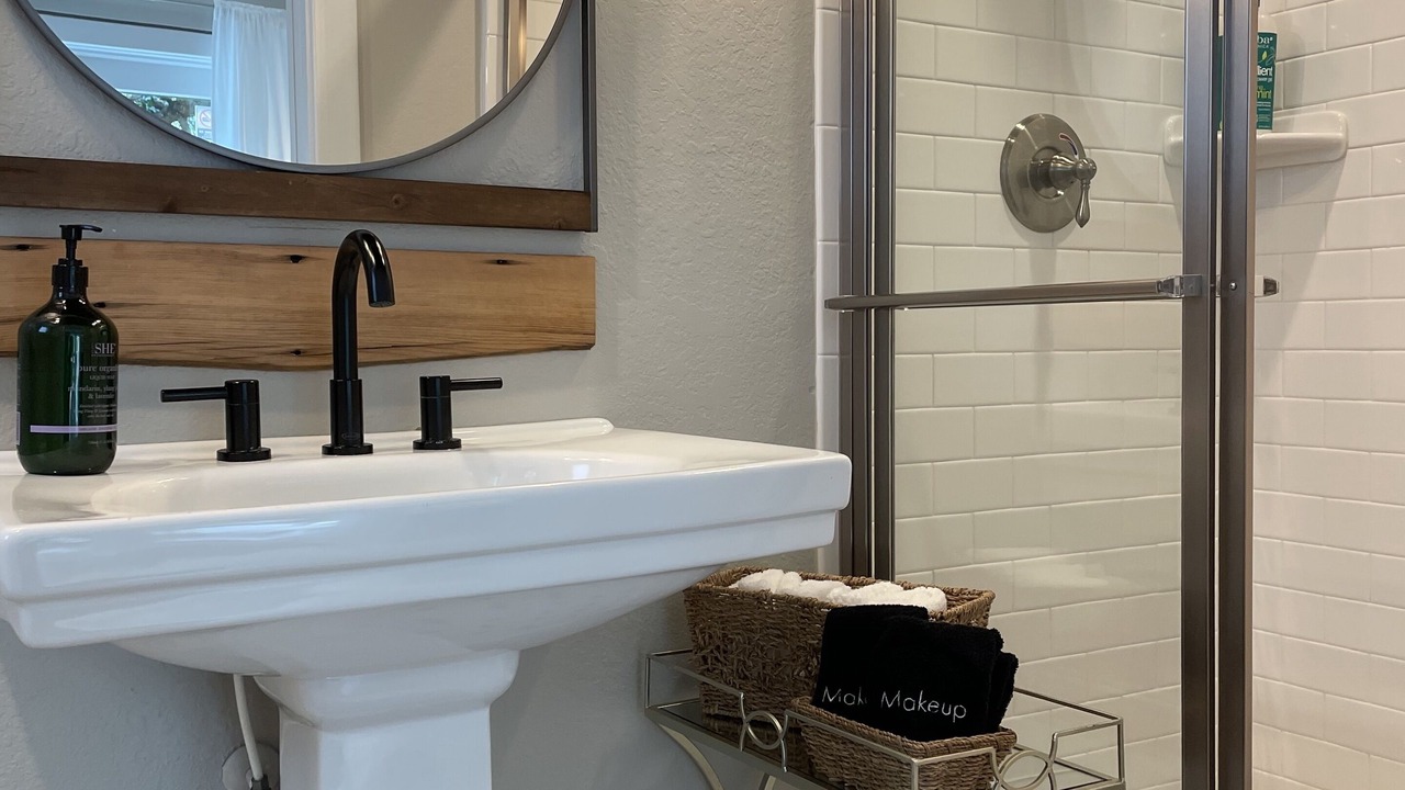 Photo of Bathroom in Kill Devil Hills