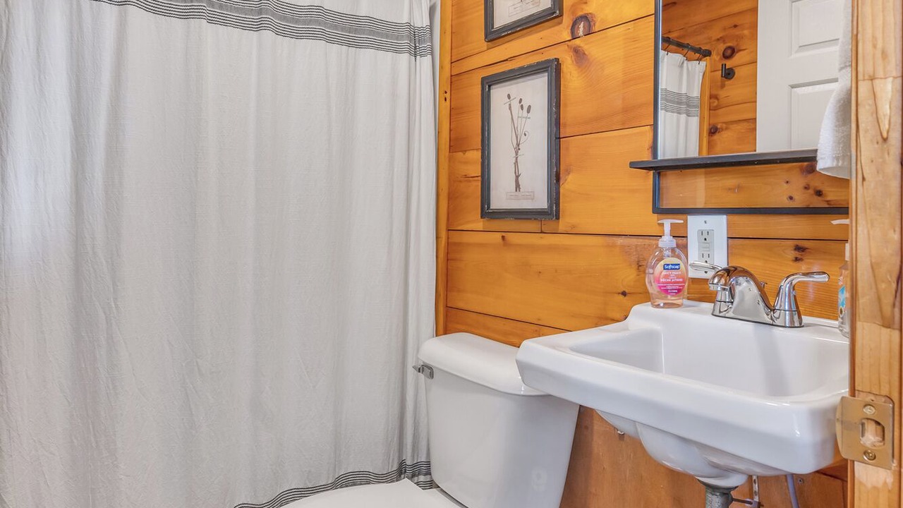 Photo of Bathroom in Farmers