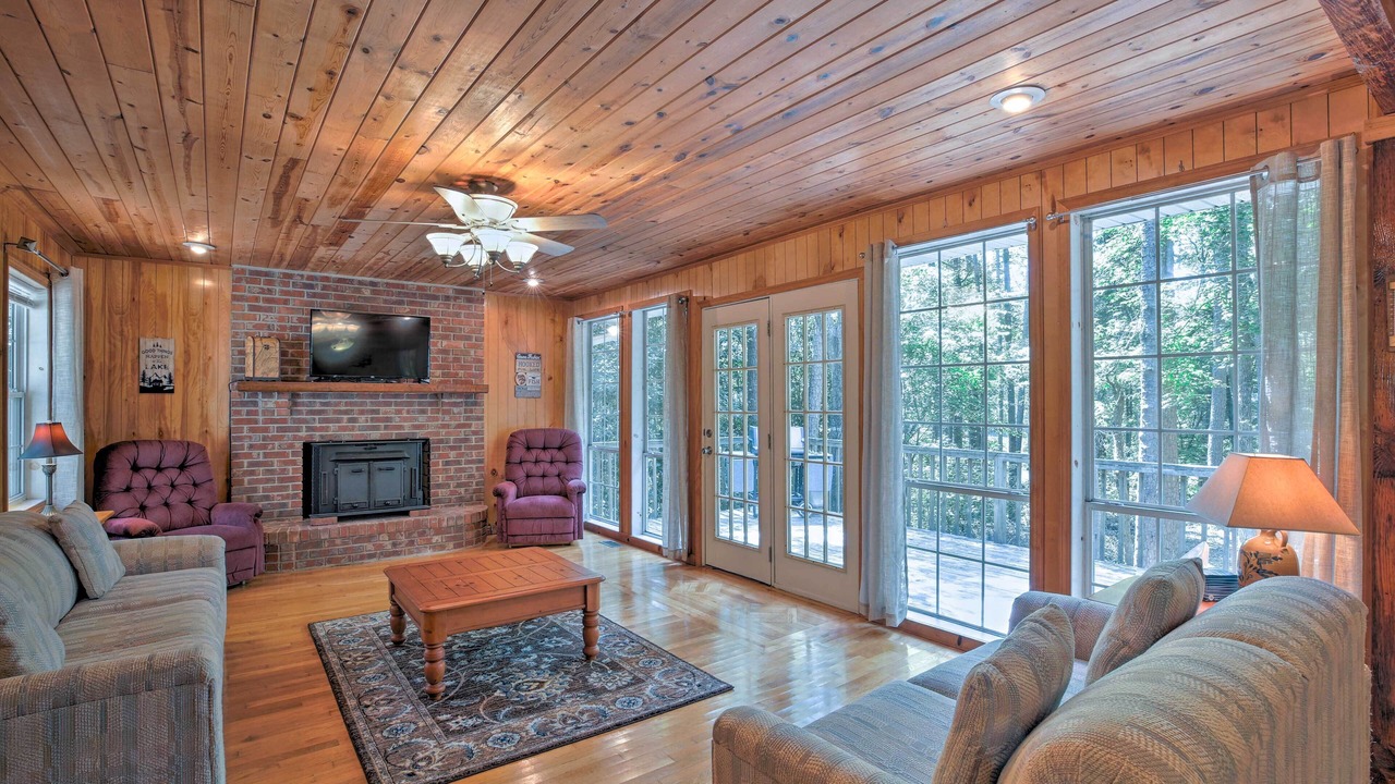 Photo of Bedroom in Toccoa