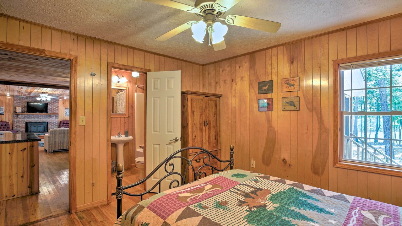 Photo of Bedroom in Toccoa