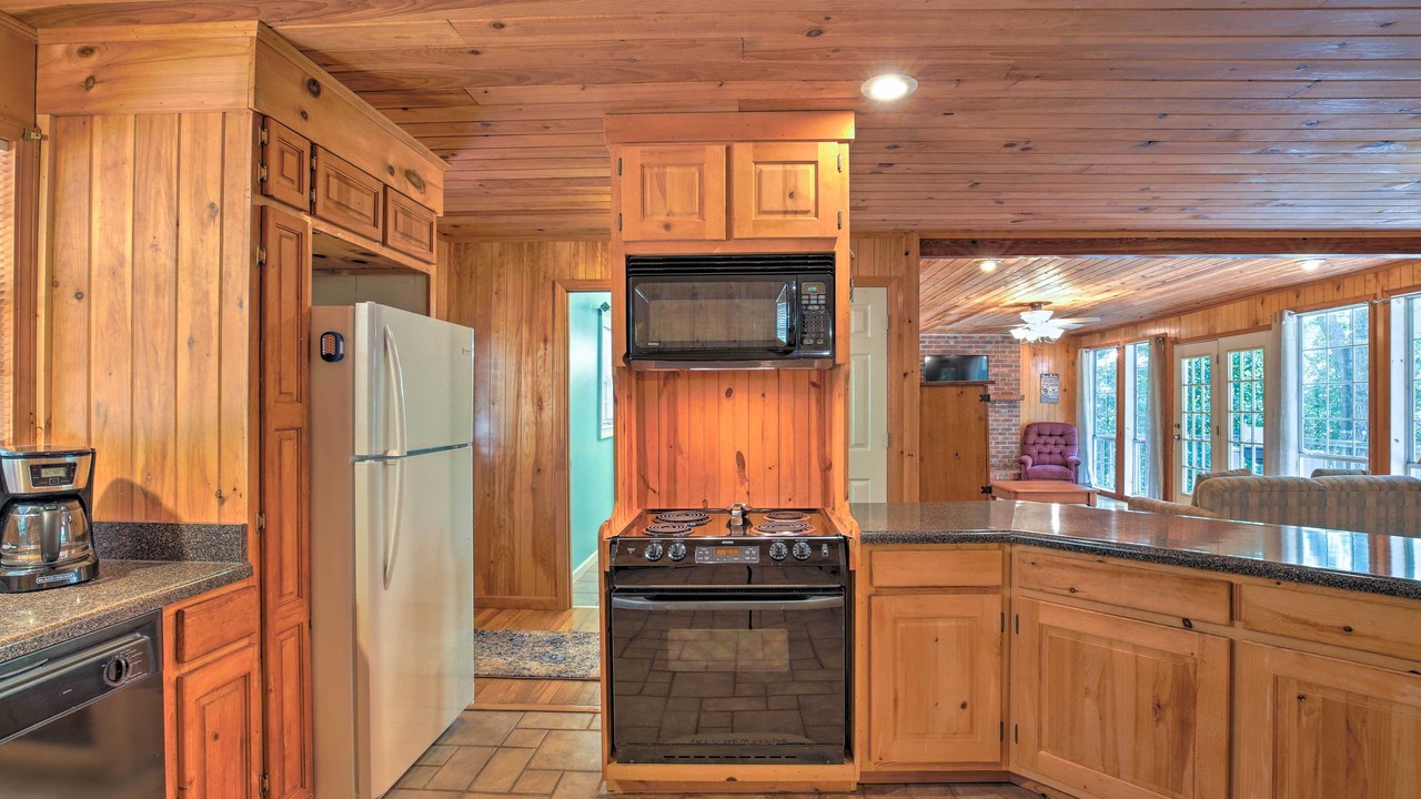 Photo of Kitchen in Toccoa