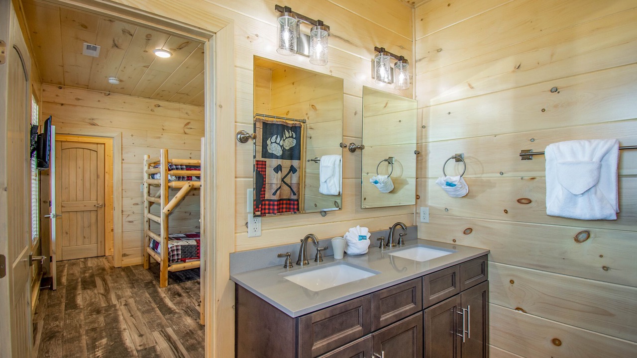 Photo of Bathroom in Cottage Gardens