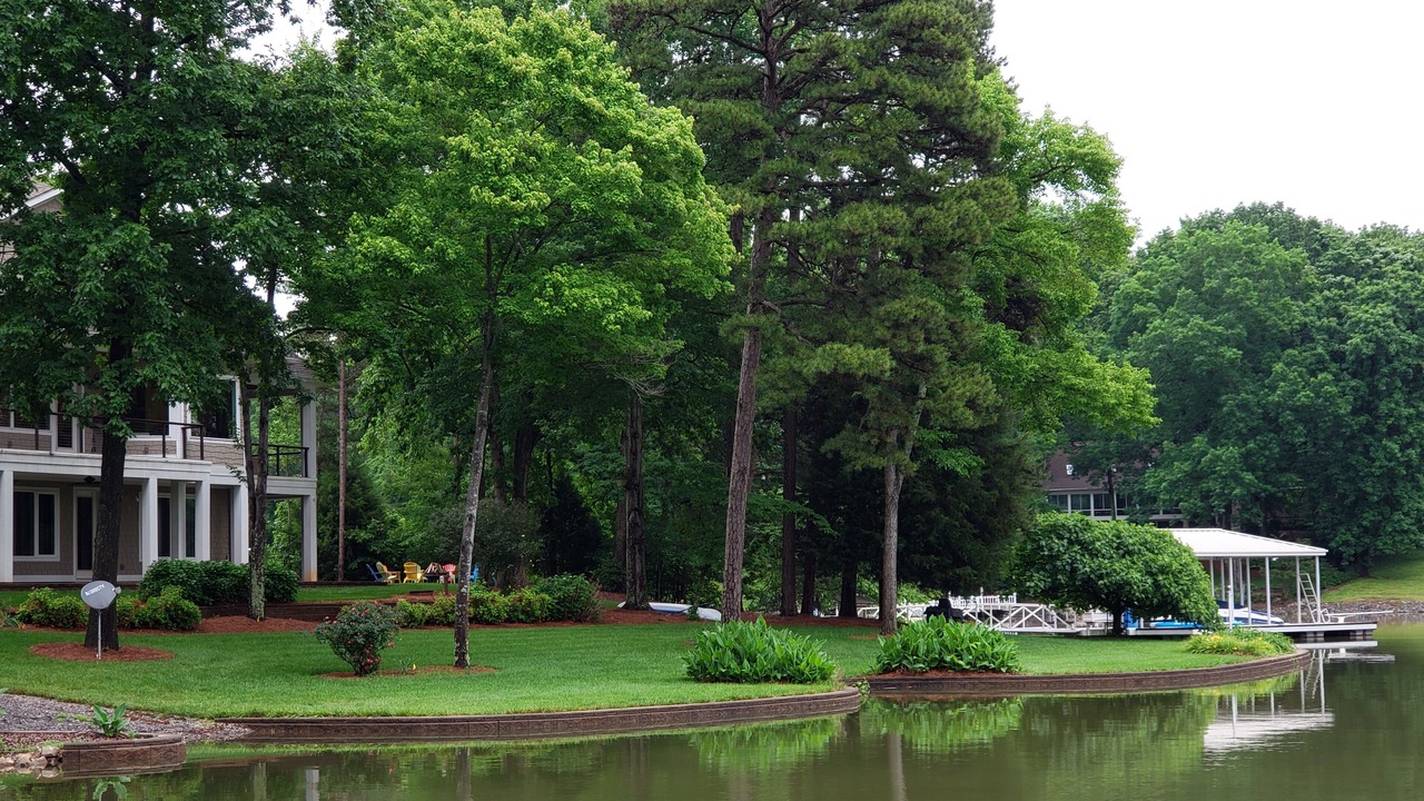 Photo of Outdoor in Mayhew