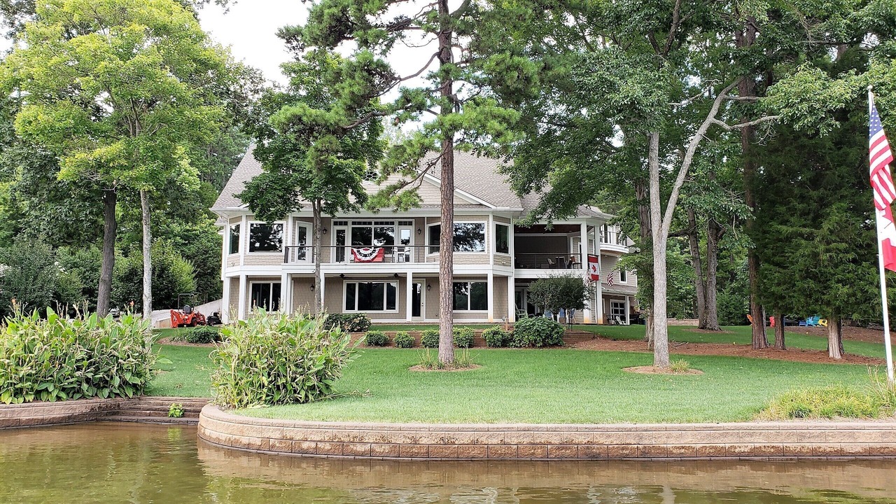 Photo of Outdoor in Mayhew