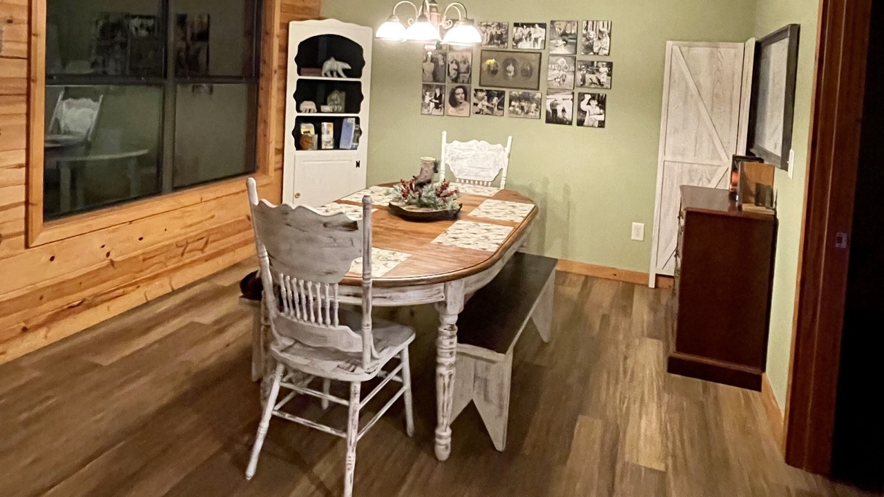 Photo of Livingroom in Hiawassee