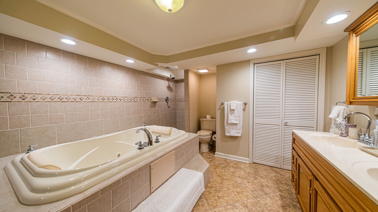 Photo of Bathroom in Benton