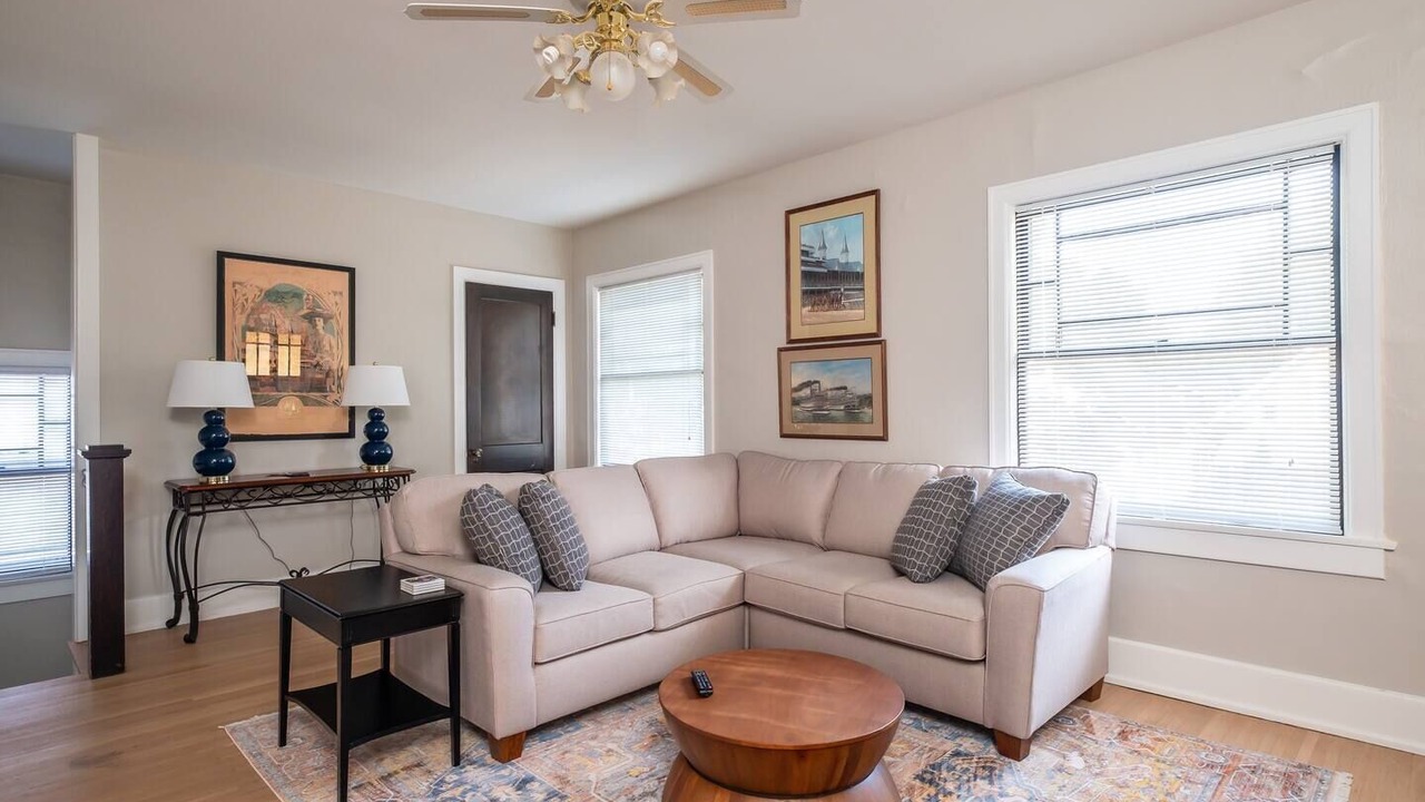 Photo of Livingroom in Belknap