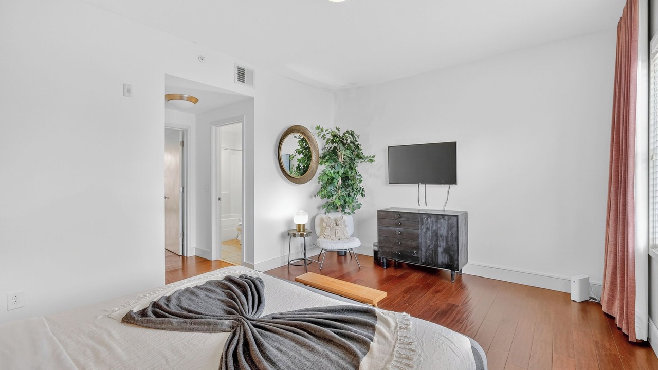 Photo of Bedroom in 12 South