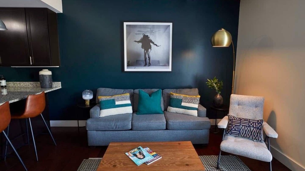 Photo of Livingroom in 12 South