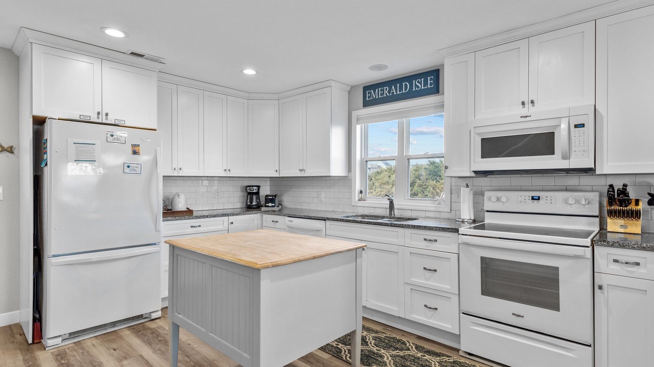 Photo of Kitchen in Emerald Isle