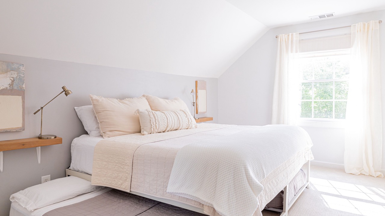 Photo of Bedroom in Green Hills