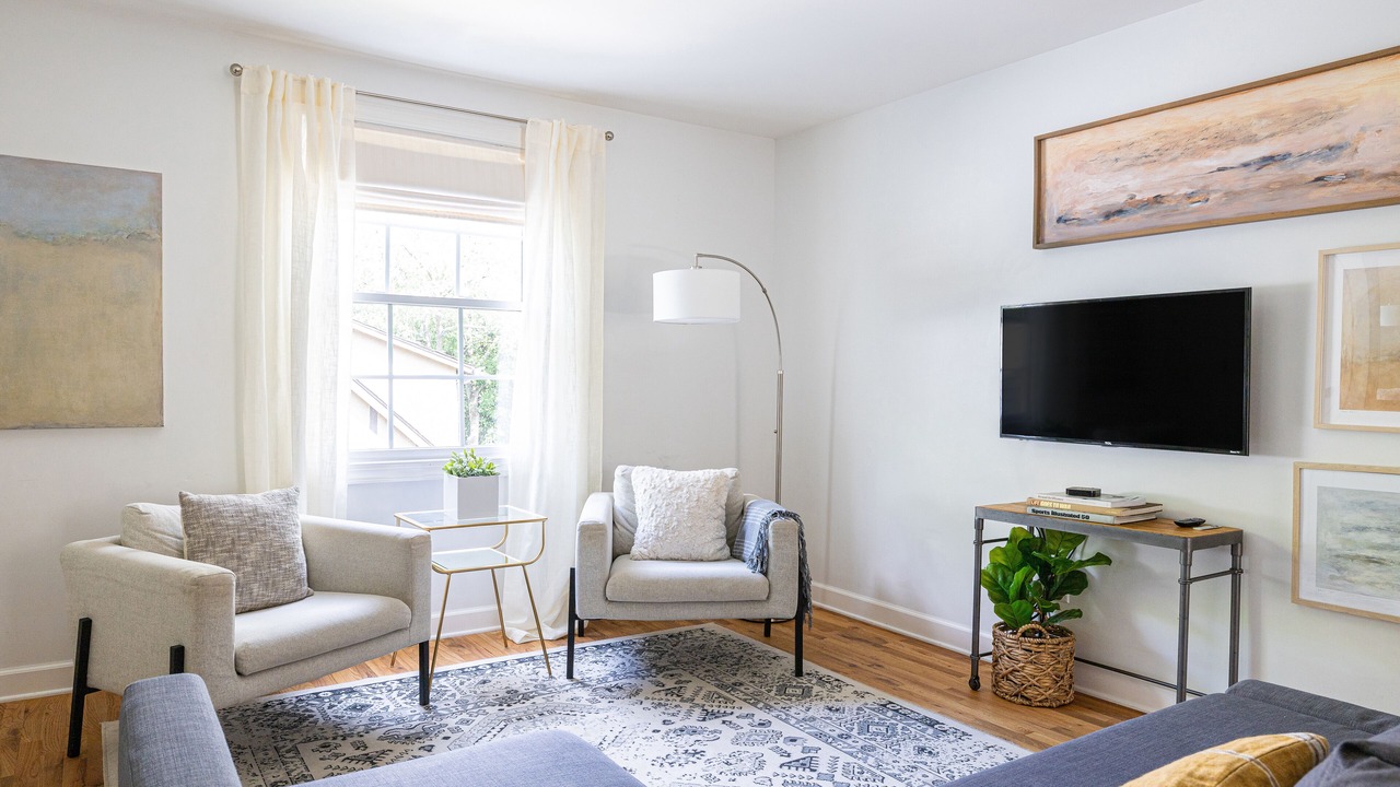 Photo of Livingroom in Green Hills