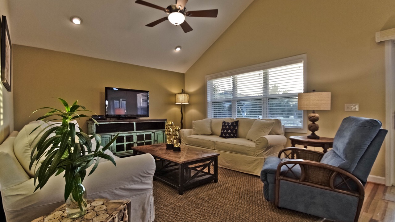 Photo of Livingroom in Ocean Isle Beach